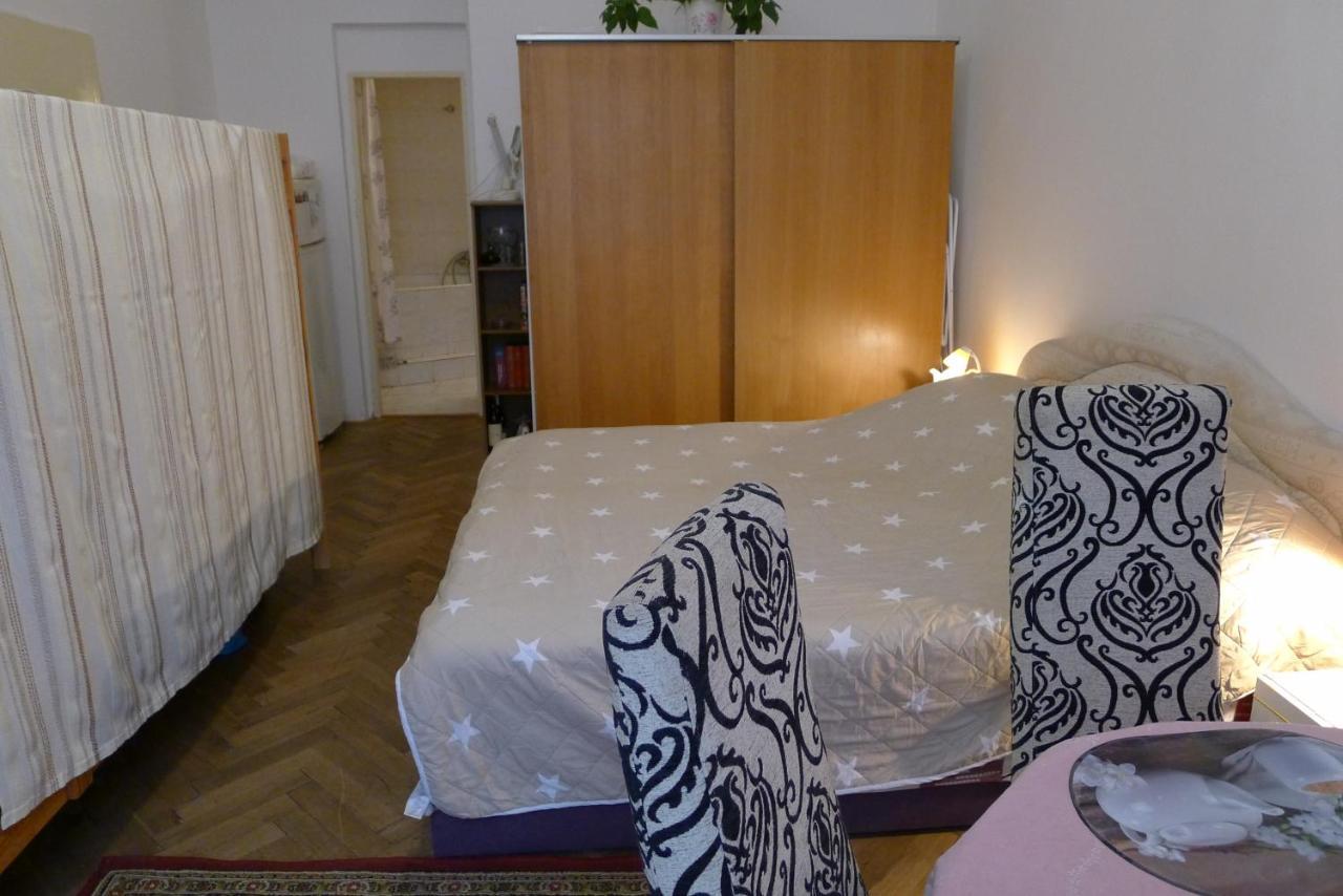 Cozy Modest Room For 2 Or 3 Persons Πράγα Εξωτερικό φωτογραφία